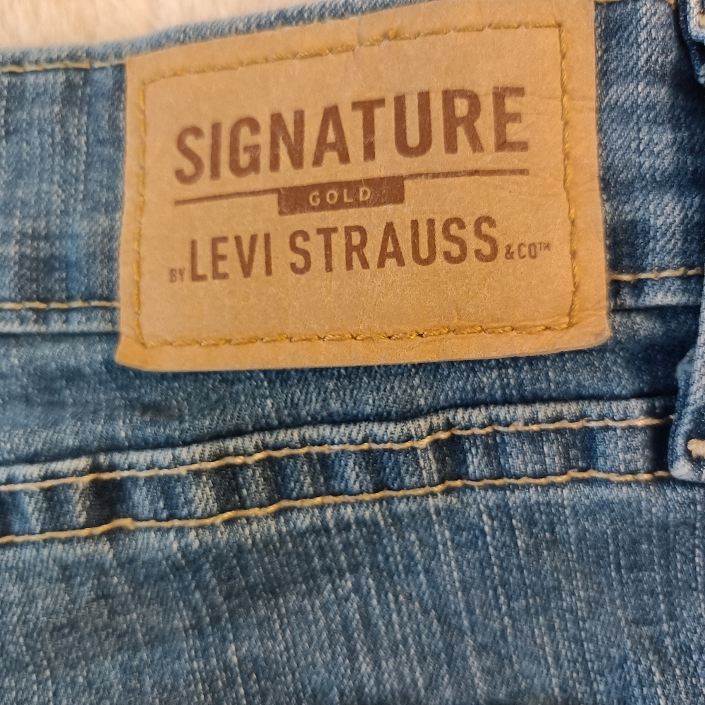 Levi's Women's Denim Jeans Size 12 - Picture 3 of 7